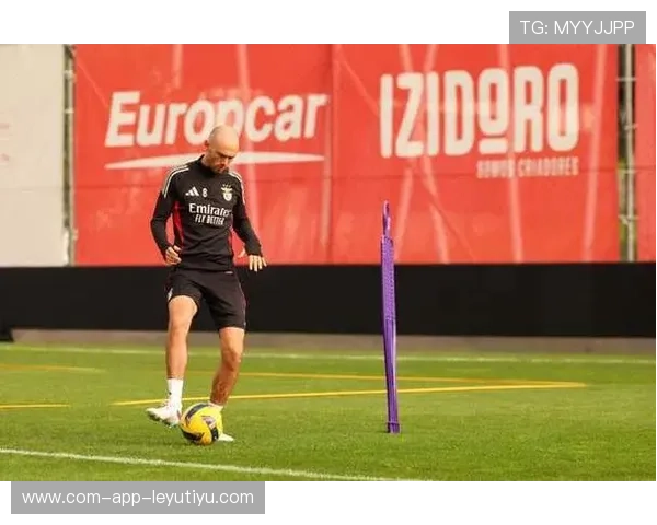 本菲卡准备引入内马尔式的技巧与速度结合的边路推进者